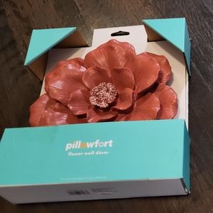 Pillowfort pink flower wall decor